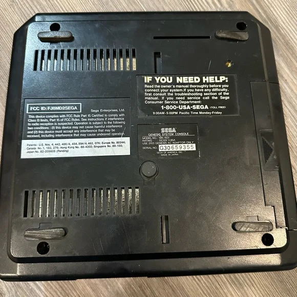 Sega Genesis Model 2 MK-1631 Black Console Bundle With Cables and 4 Games. - Picture 5 of 10